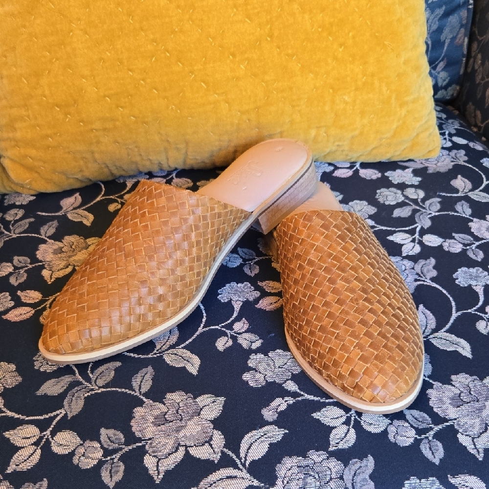 Noonday Collection Sseko Cloud Mules In Camel Size 8